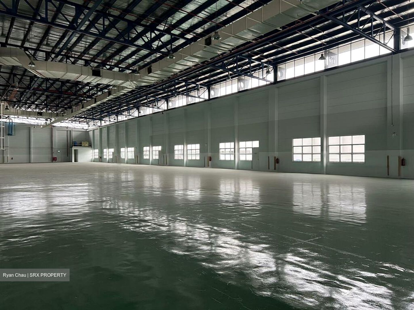 Ibm Place (D16), Warehouse #461429541